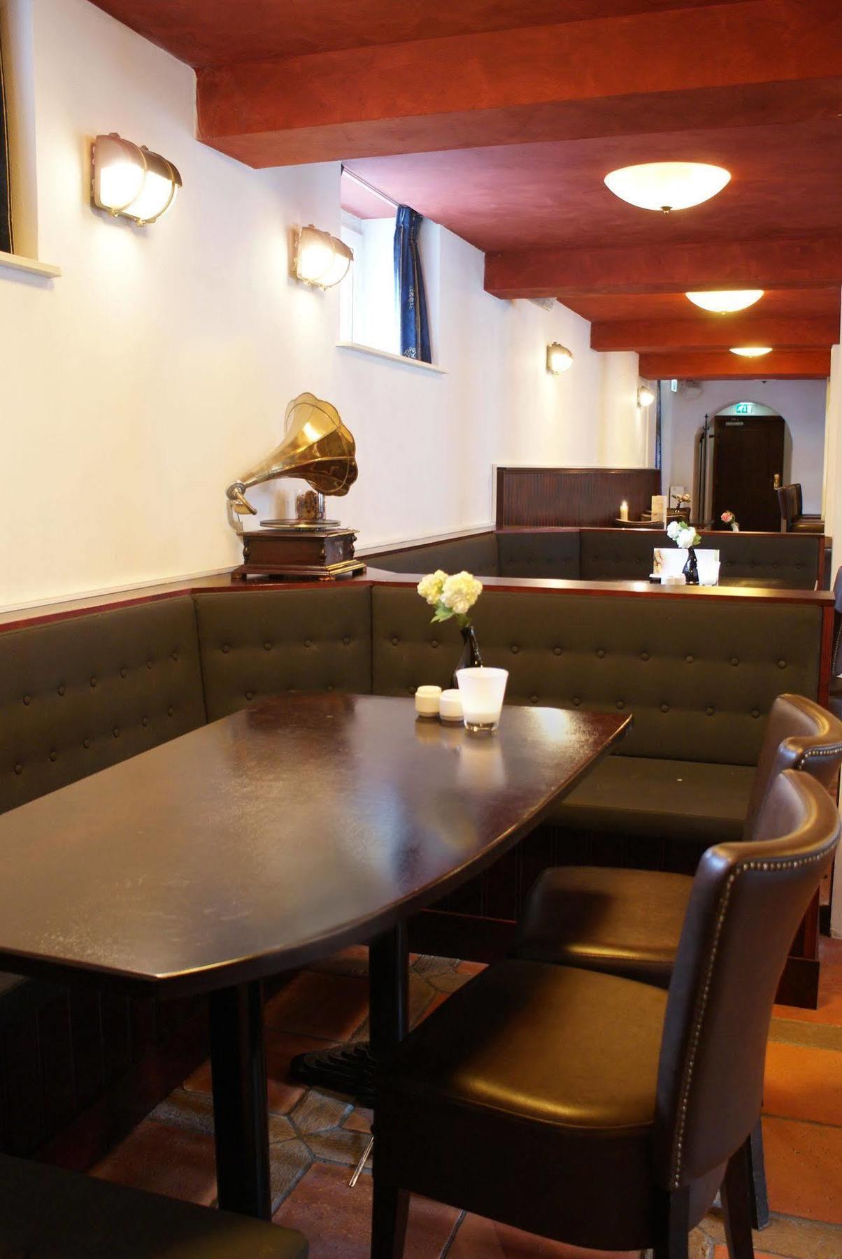 Fletcher Hotel-Restaurant De Dikke Van Dale L'Écluse Extérieur photo